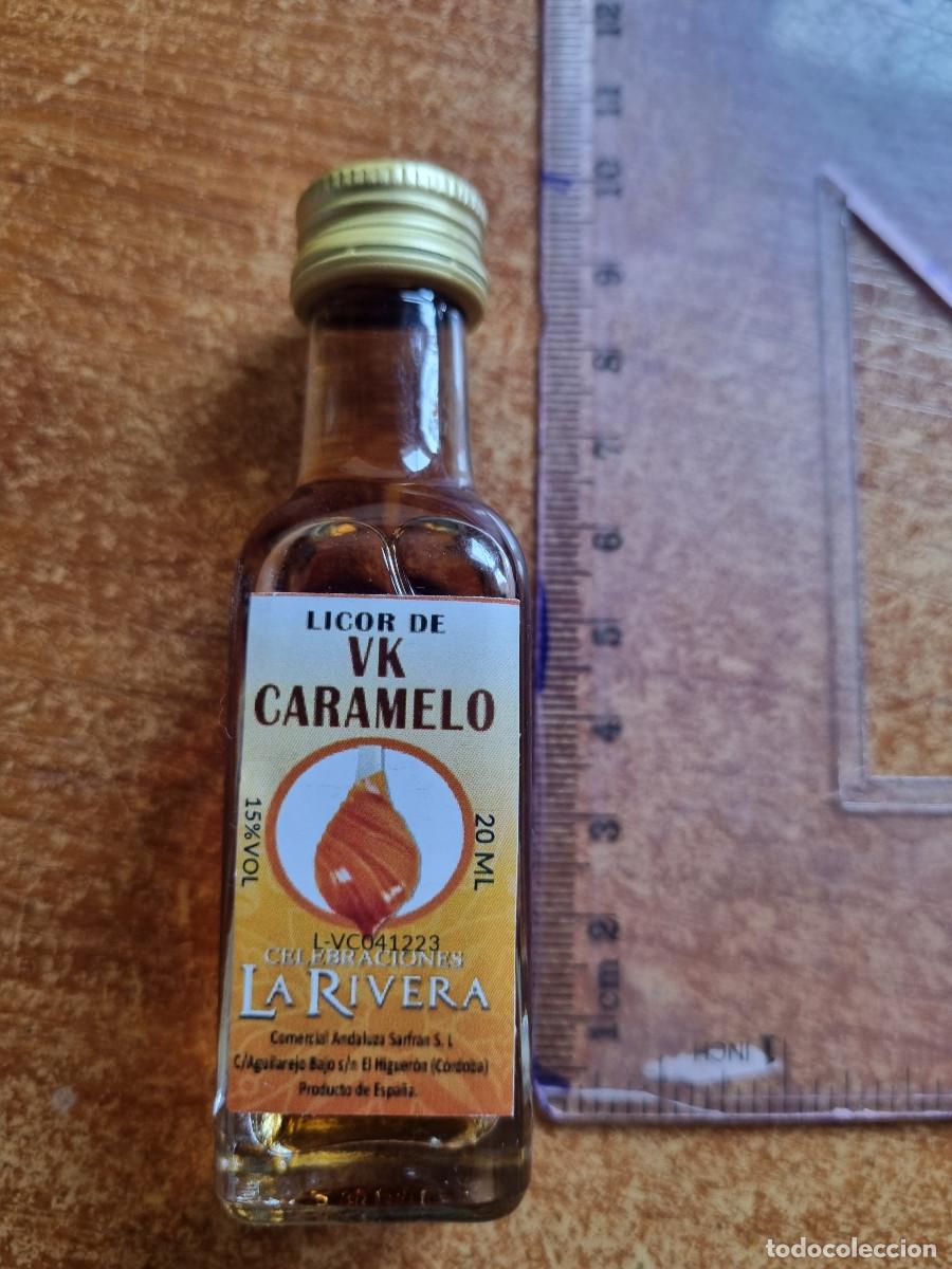 Botellas antiguas: BOTELLA DE COLECCI&Oacute;N DE VODKA CARAMELO LA RIVERA - Foto 4
