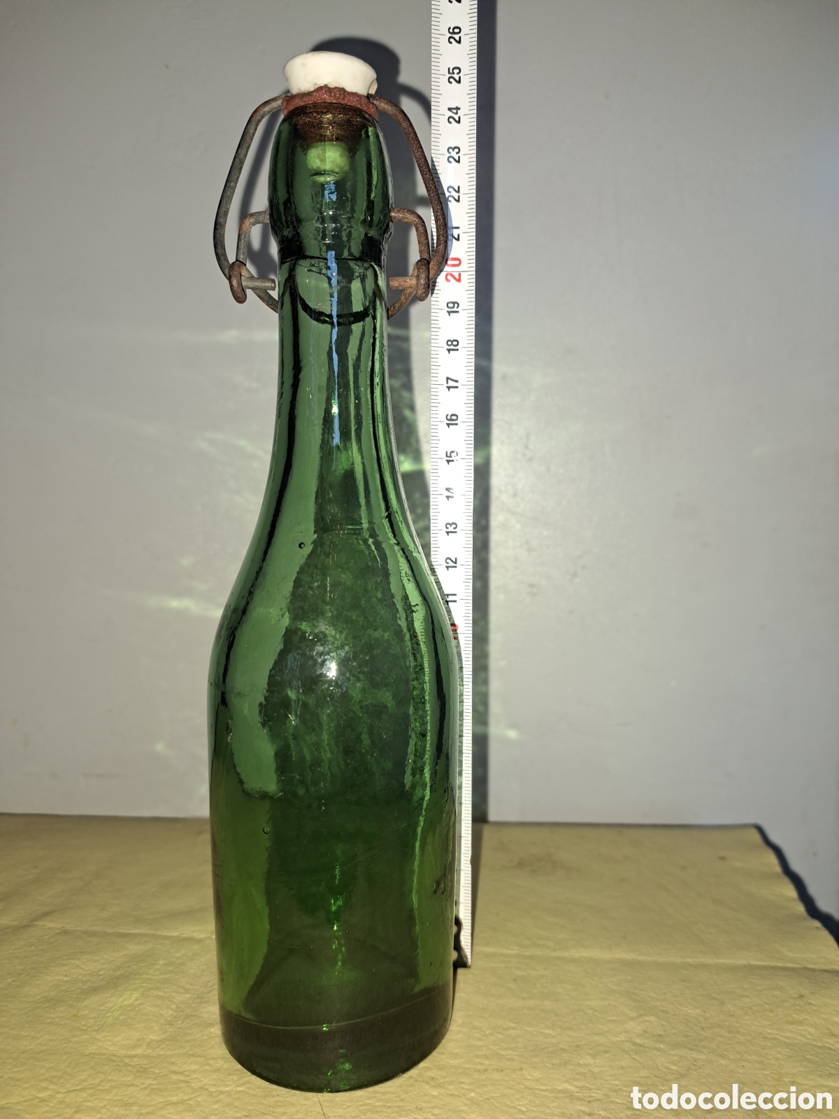 Botellas antiguas: ANTIGUA BOTELLA VERDE - Foto 2