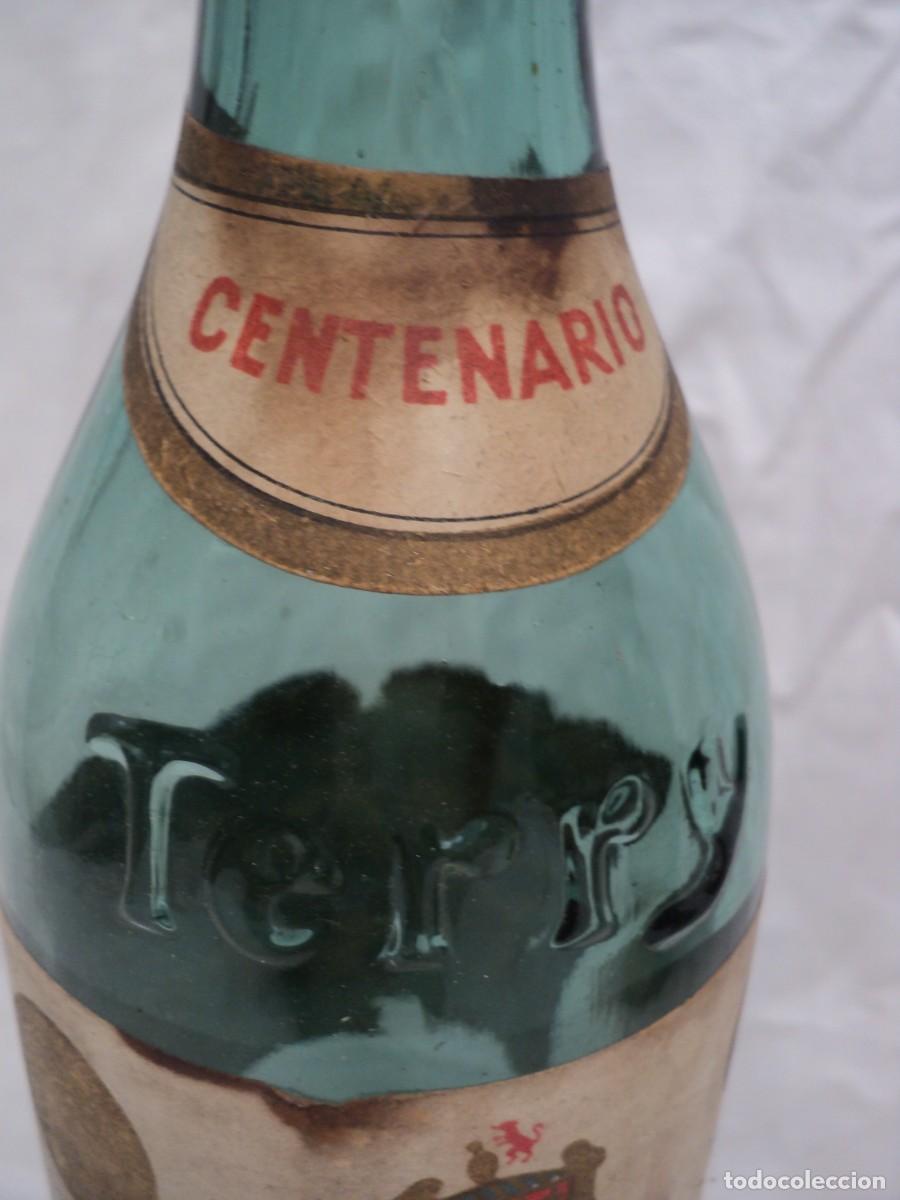 Botellas antiguas: ANTIGUA BOTELLA DE BRANDY TERRY - Foto 3