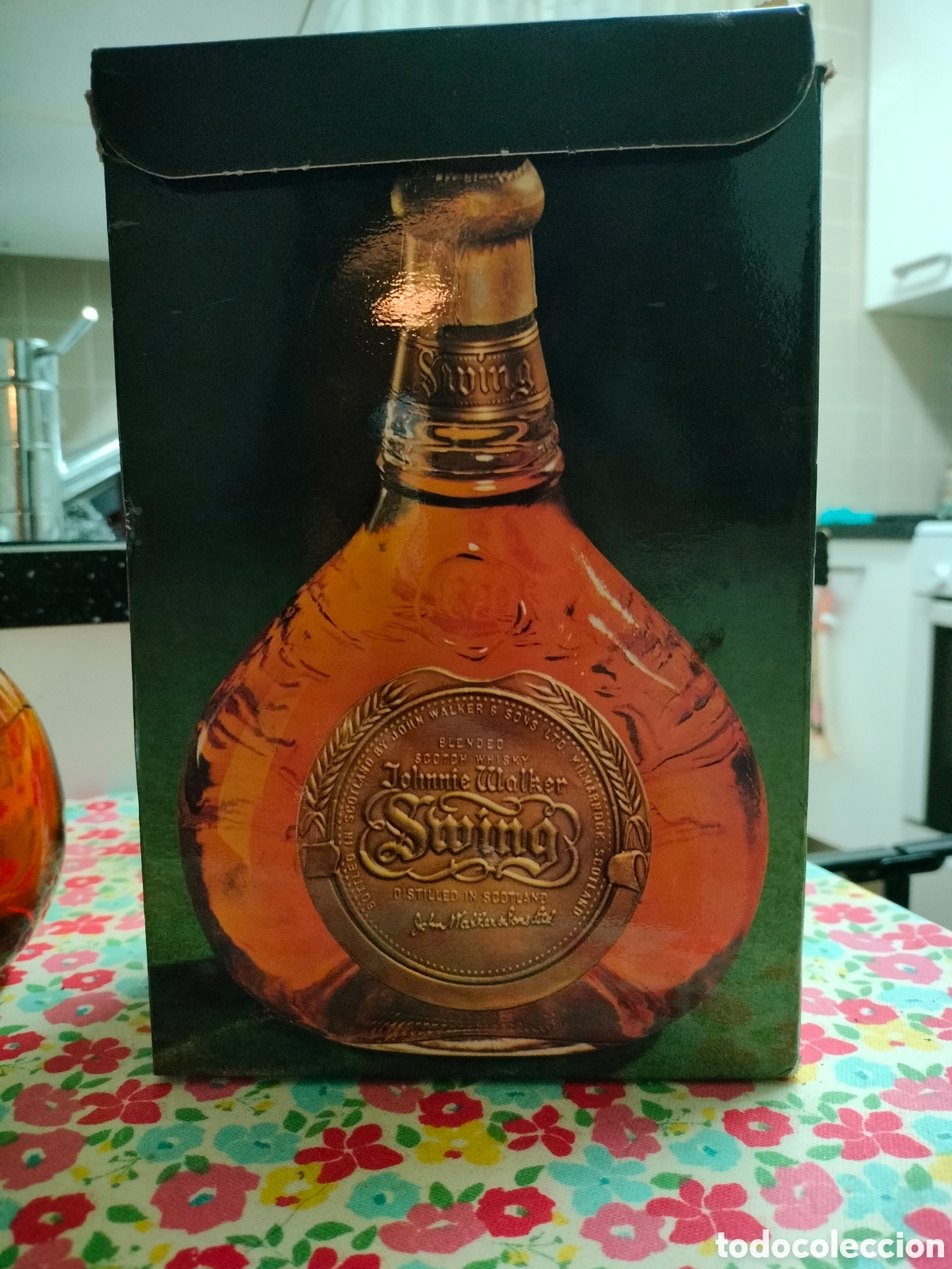 Botellas antiguas: Botella Johnnie walker swing - Foto 2