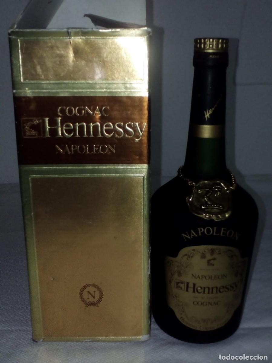 Botellas antiguas: hennessy napoleon autentico - Foto 1