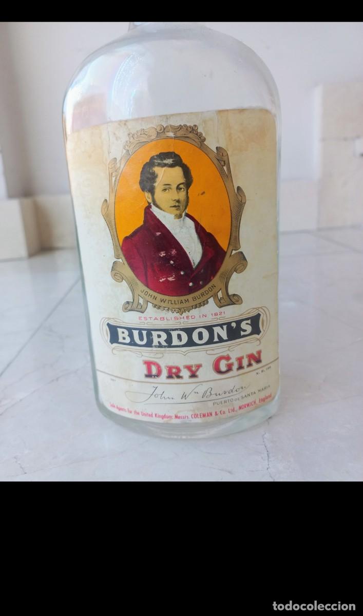 Botellas antiguas: Antigua botella Burdons Gin - Foto 2