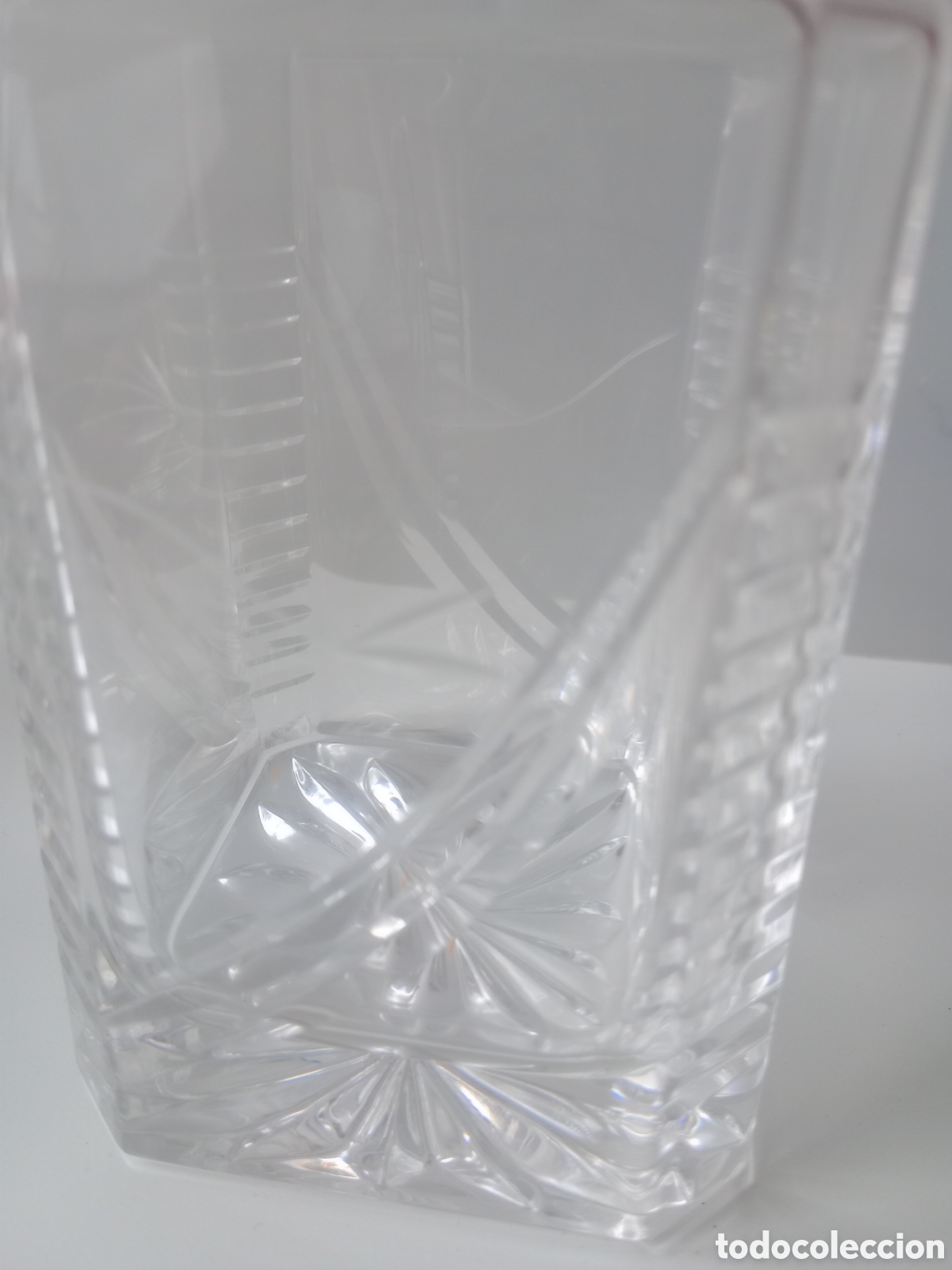 Botellas antiguas: Licorera de cristal tallado - Foto 4
