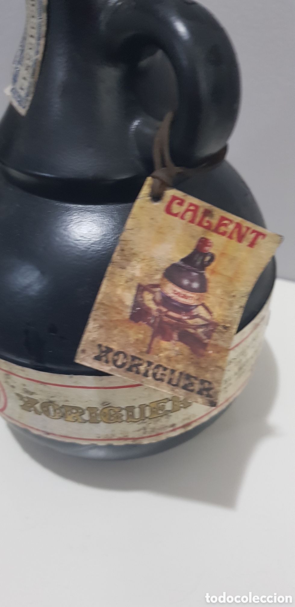 Botellas antiguas: Botella llena calent xoriger con precinto - Foto 4