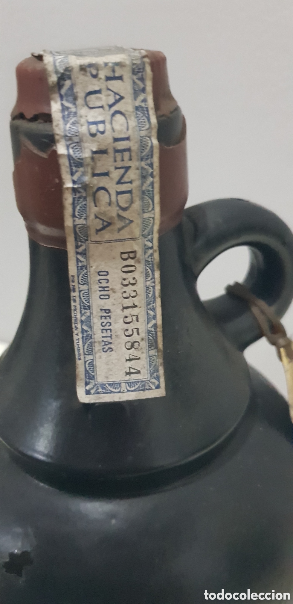 Botellas antiguas: Botella llena calent xoriger con precinto - Foto 5