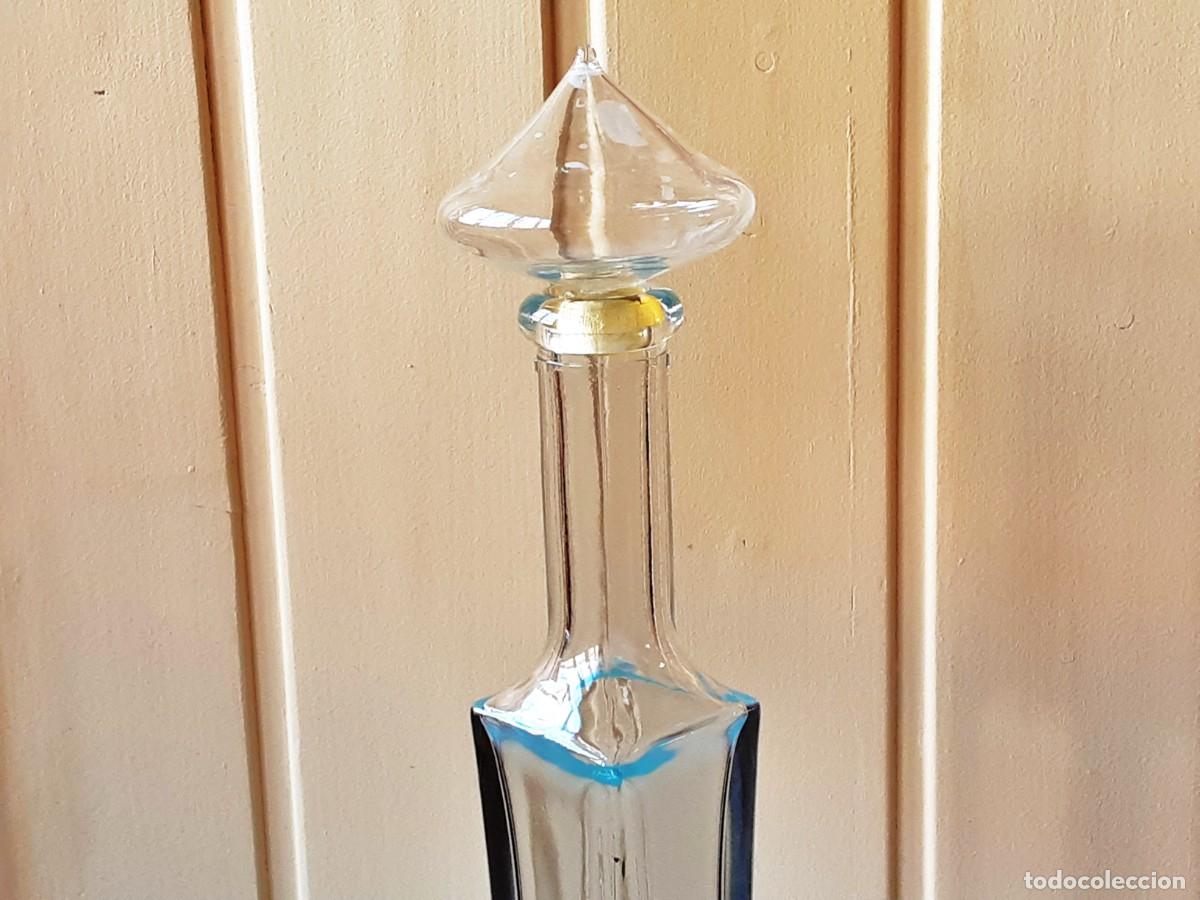 Botellas antiguas: LICORERA DE CRISTAL ALARGADA - Foto 6