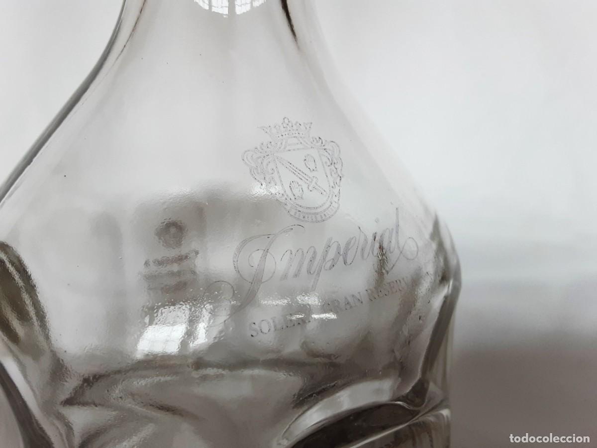 Botellas antiguas: BOTELLA LICORERA CARLOS I IMPERIAL - Foto 4