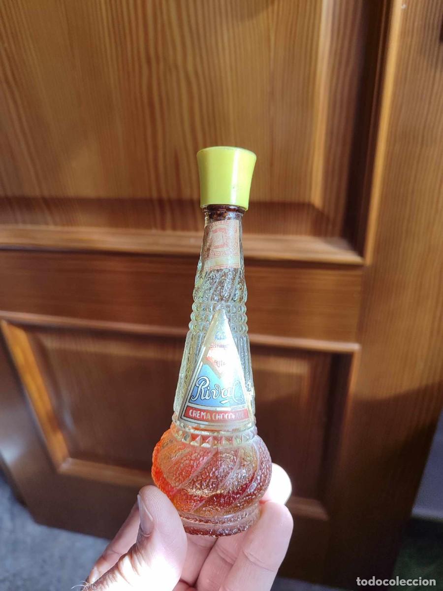 Botellas antiguas: Botella antigua de liquer - Foto 1