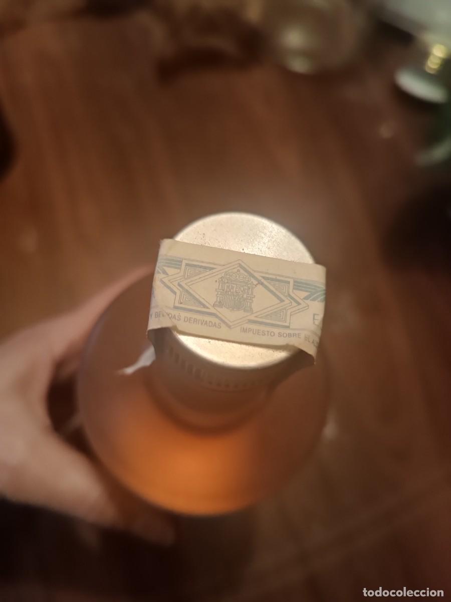 Botellas antiguas: Botella de ginebra la p&oacute;cima - Foto 2