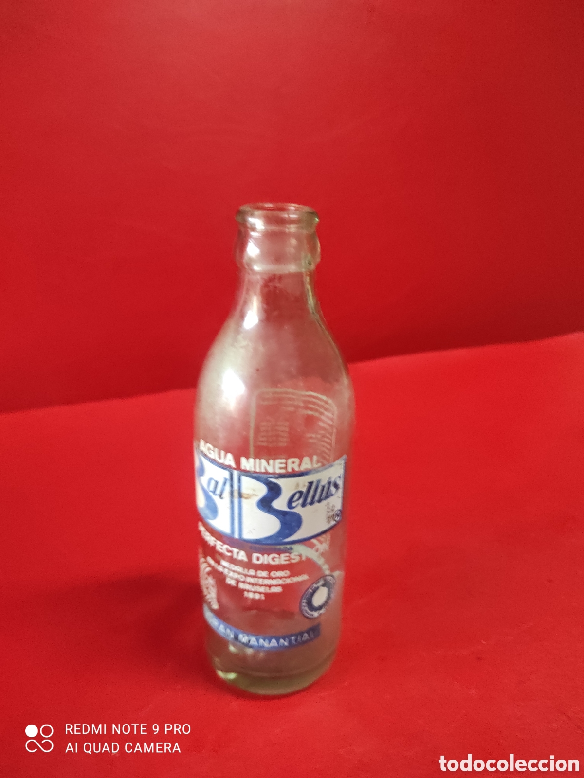 Botellas antiguas: Antigua botella de refrescos lux - Foto 1