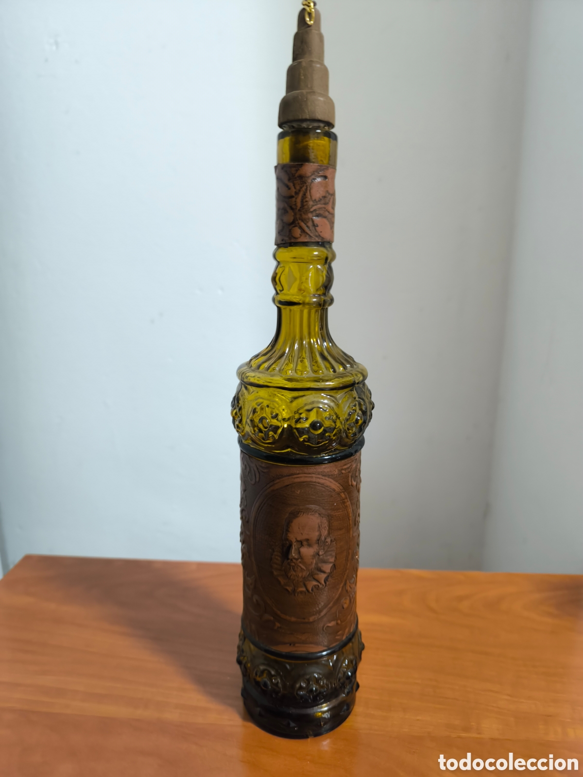 Botellas antiguas: Botella de vidrio vintage de cervantes - Foto 1