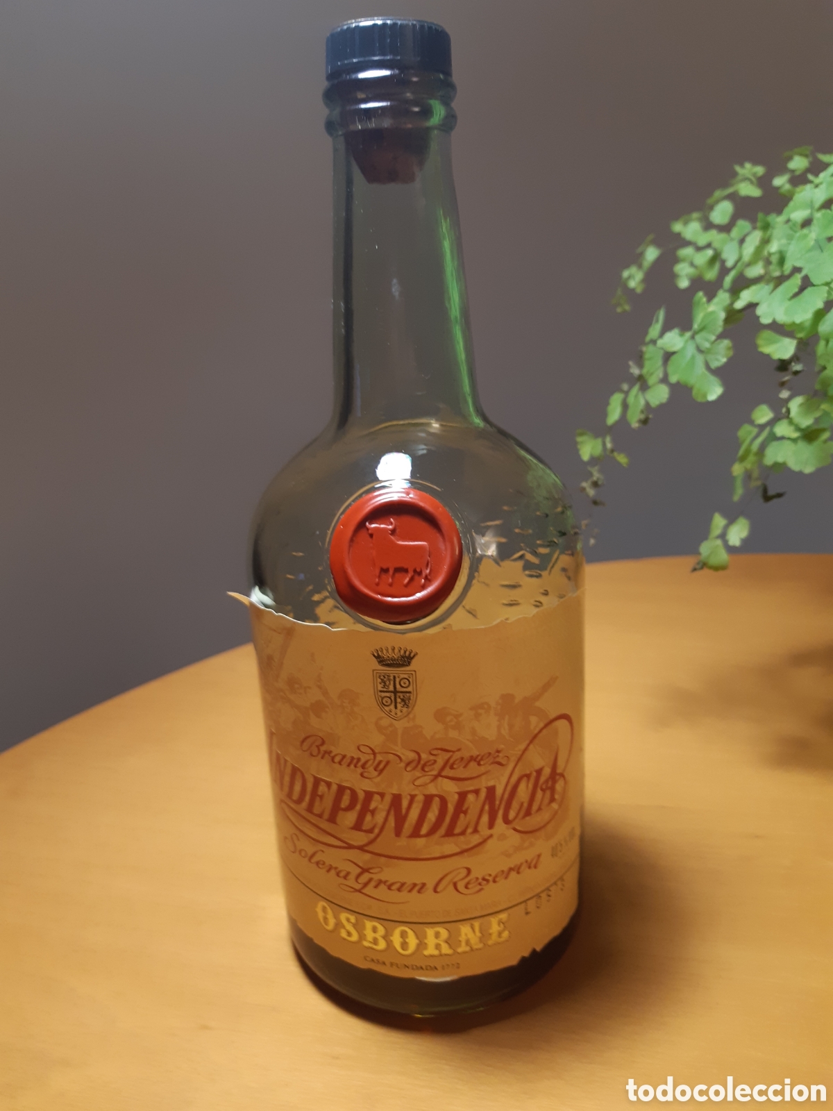 Botellas antiguas: Botella Brandy de Jerez Independencia - Foto 1