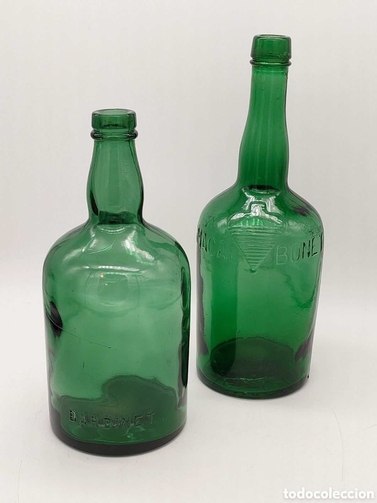 Botellas antiguas: Dos botellas antiguas color verde - Foto 1