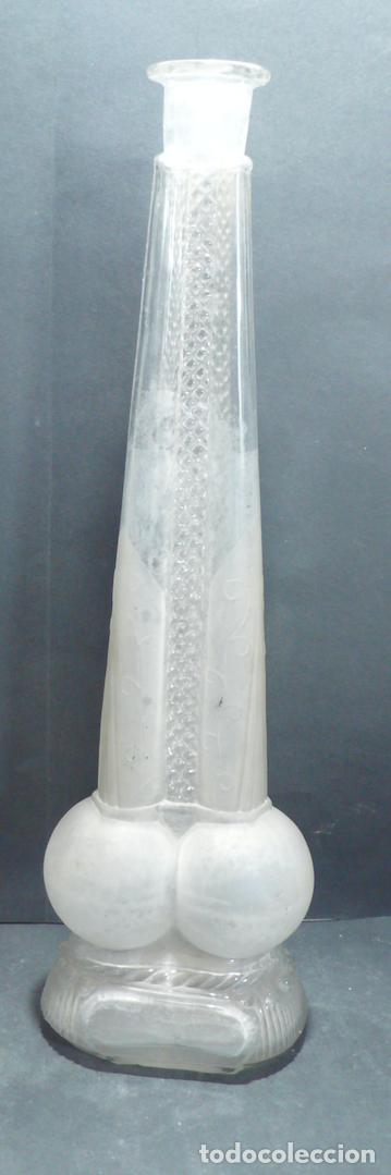 Botellas antiguas: BOTELLA DE CRISTAL CON FORMA - Foto 2