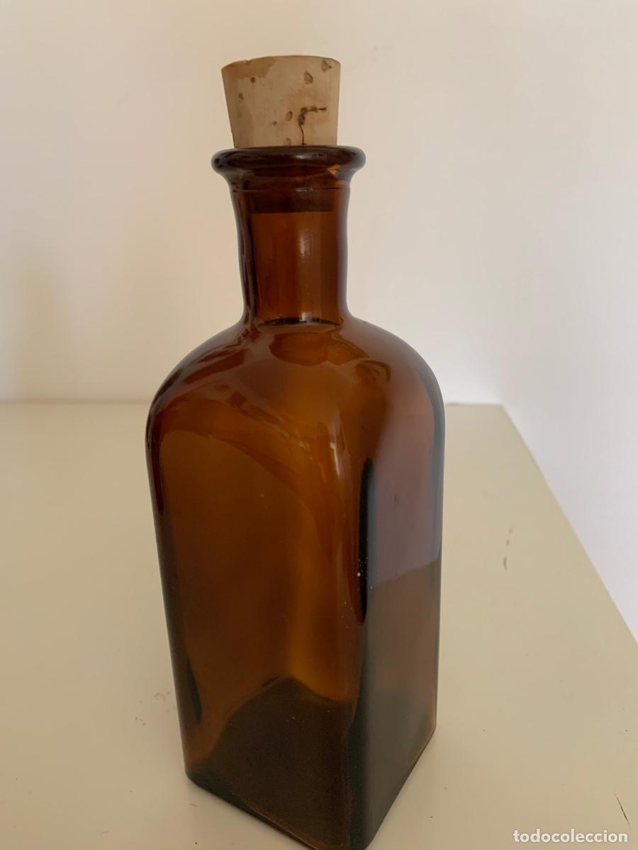 Botellas antiguas: Botella cristal ambar - Foto 2