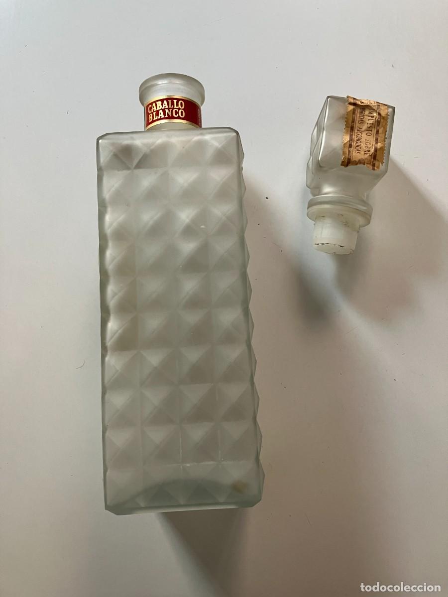Botellas antiguas: Botella de cristal FINE OLD GIN CABALLO BLANCO - Foto 4