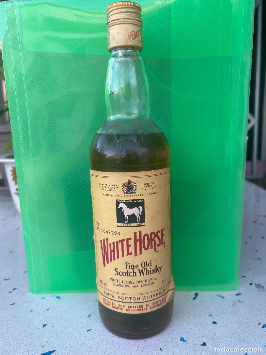 Botellas antiguas: Botella whisky White Horse - Foto 1