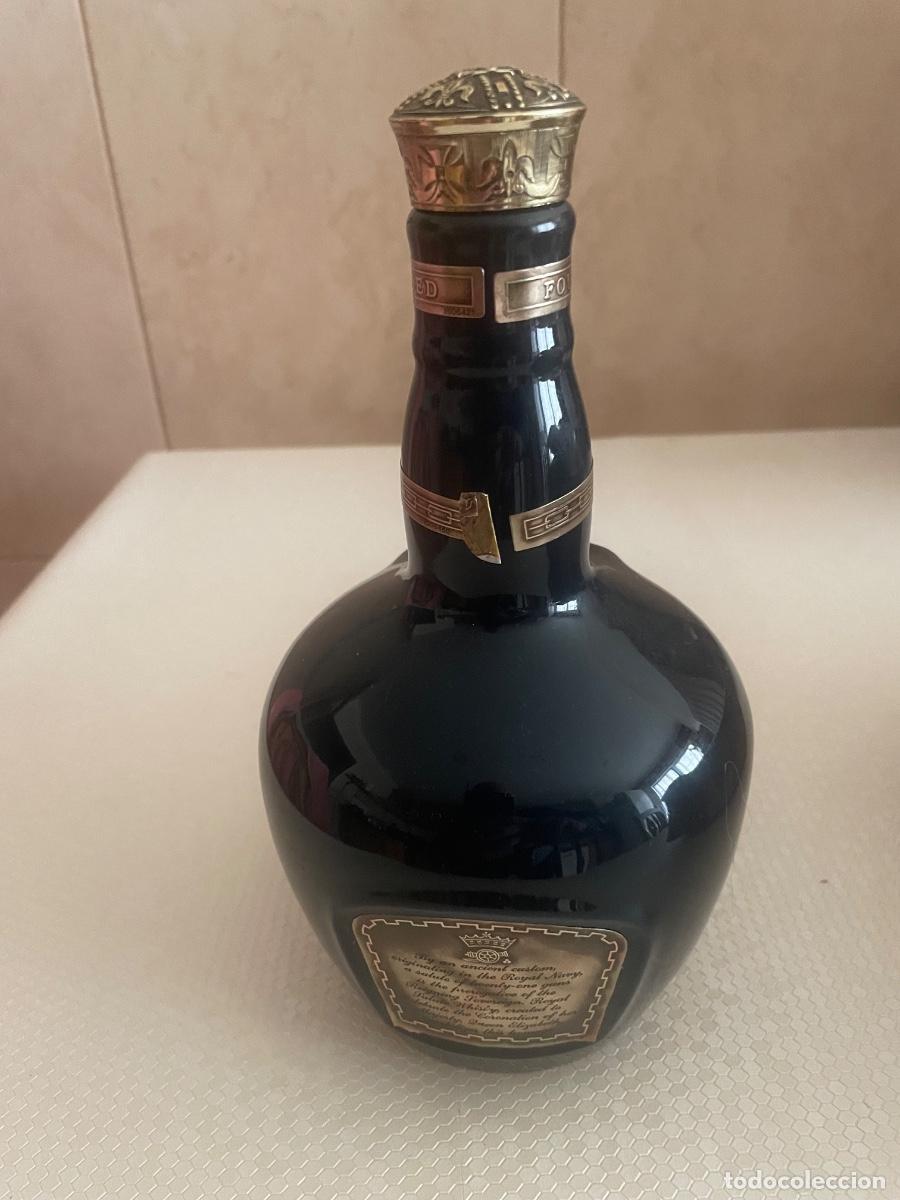 Botellas antiguas: Botella CHIVAS 21 Azul (vac&iacute;a) - Foto 2