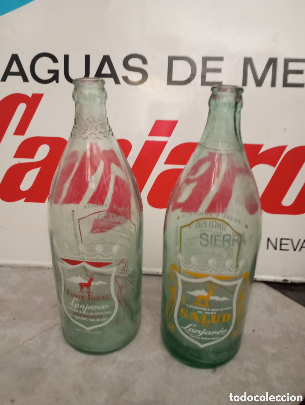 Botellas antiguas: Botellas agua de Lanjar&oacute;n Granada - Foto 1