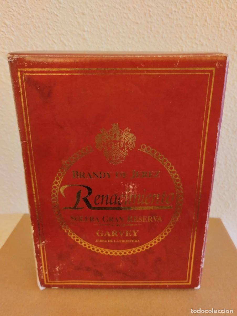 Botellas antiguas: Botella Brandy de Jerez Renacimiento - Foto 10