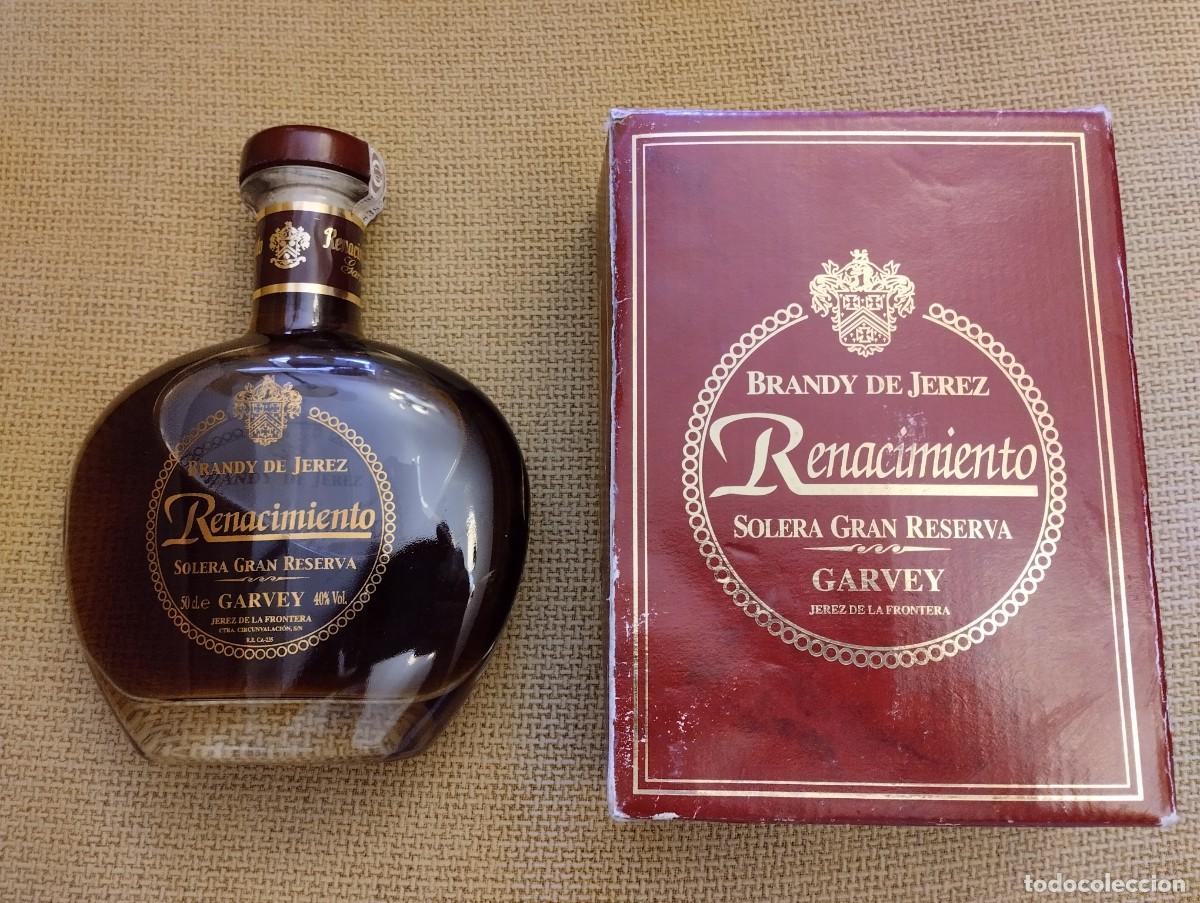 Botellas antiguas: Botella Brandy de Jerez Renacimiento - Foto 1