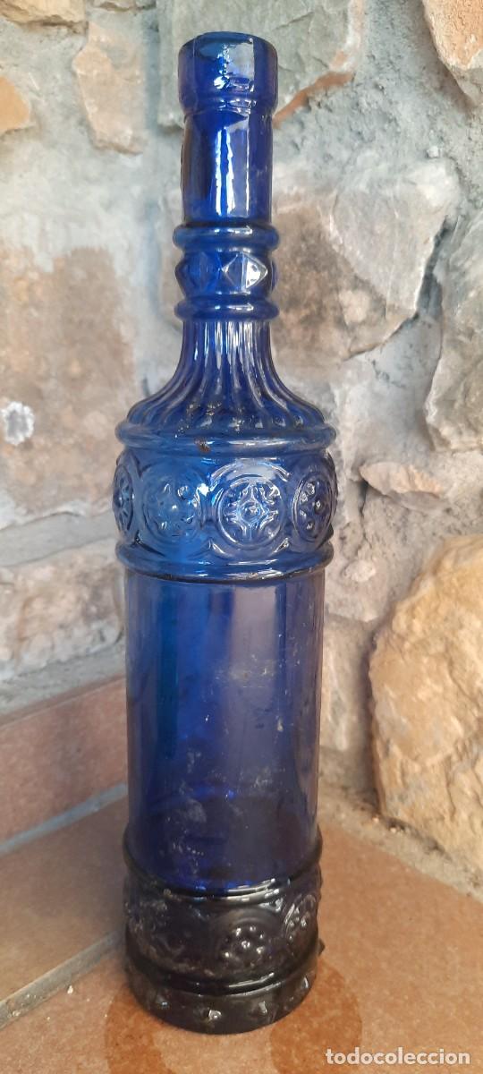 Botellas antiguas: Botella antigua azul - Foto 2