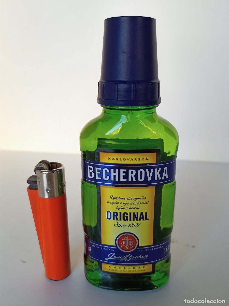 Botellas antiguas: Botella de licor Becherovka, Republica Checa - Foto 1