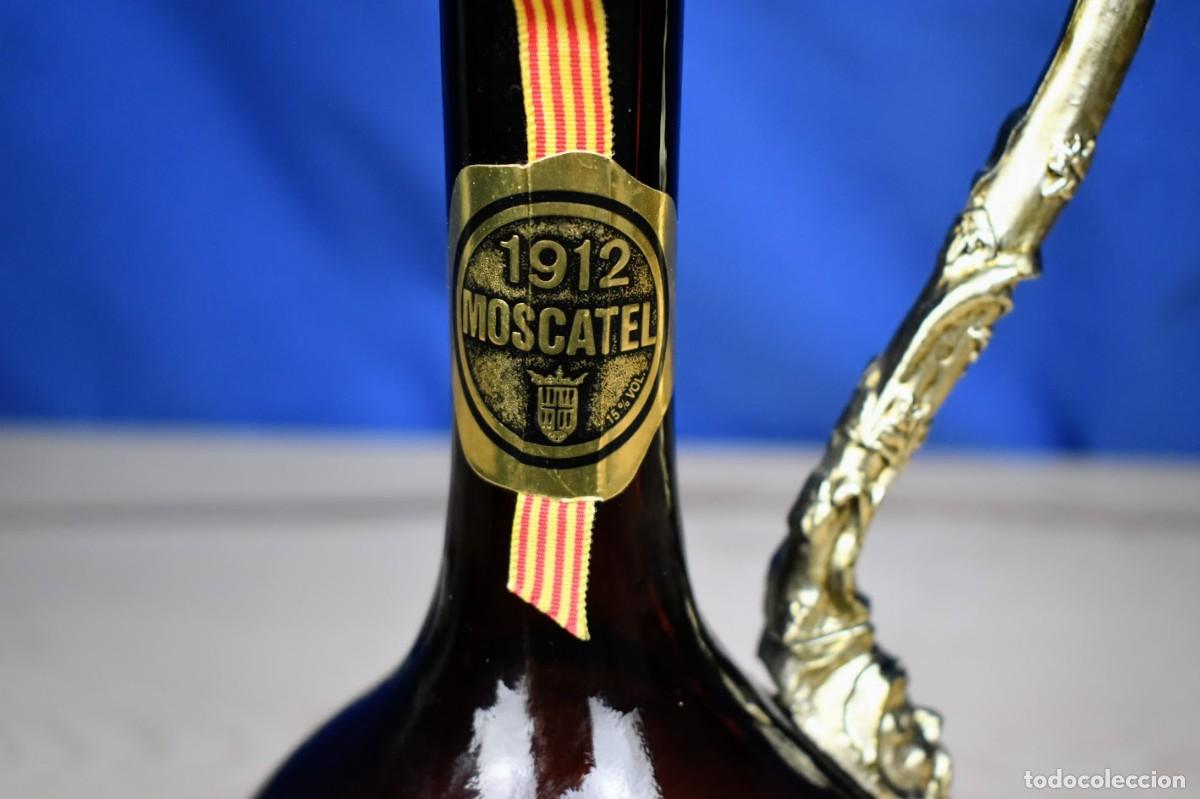 Botellas antiguas: Curiosa Botella de moscatel Therschen - Foto 4