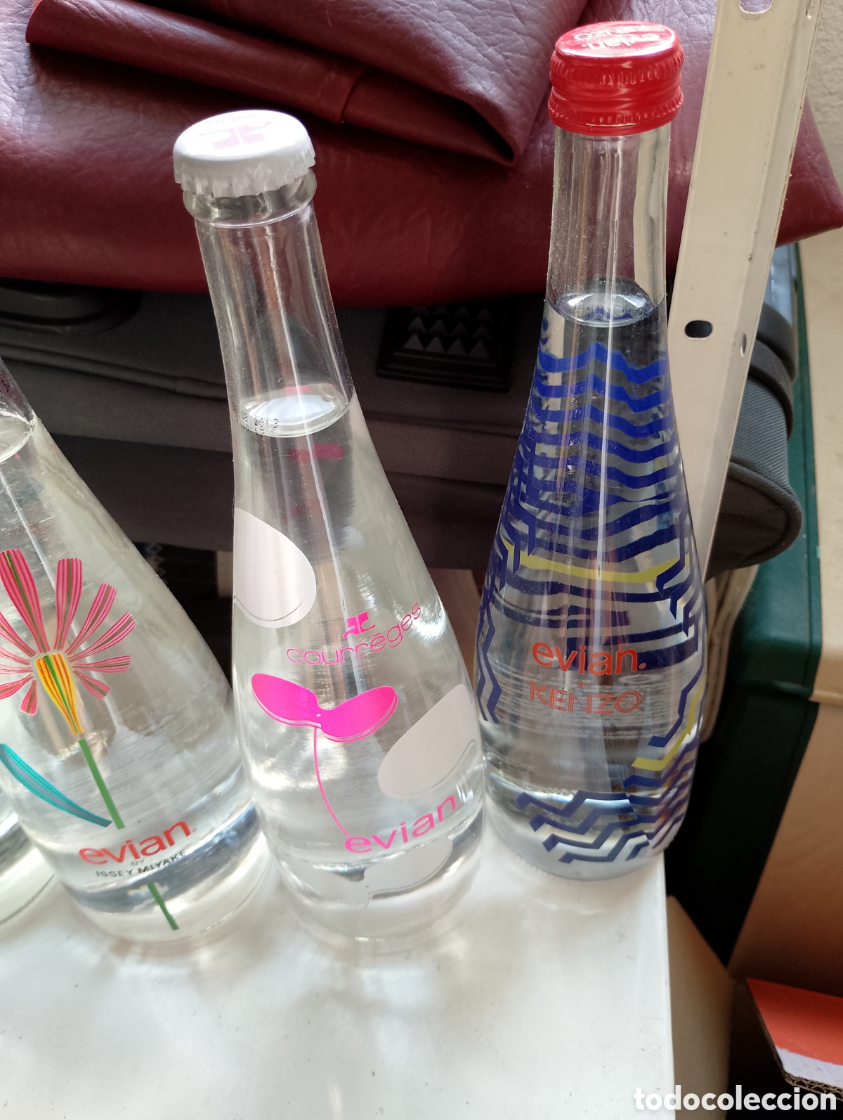 Botellas antiguas: Colecci&oacute;n de botellas Evian - Foto 4