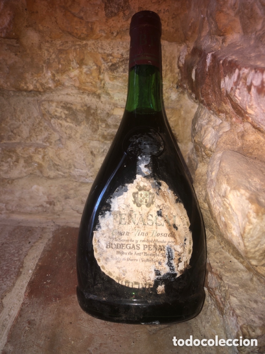 Botellas antiguas: Antigua botella vino pe&ntilde;ascal (rosado ) - Foto 1