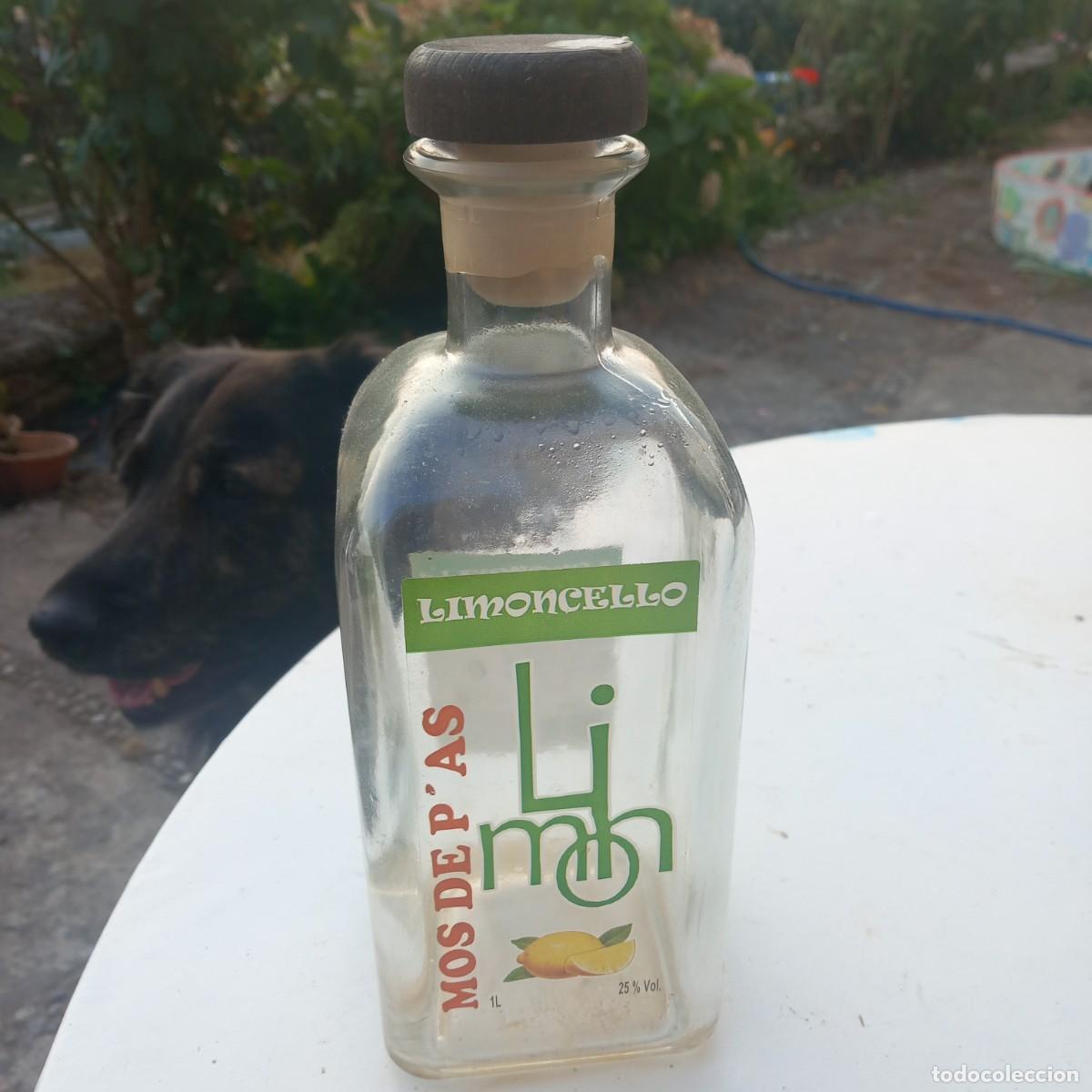 Botellas antiguas: Limoncello - botella petaca - licor Mos De P&acute;As - 1 L. - Foto 1