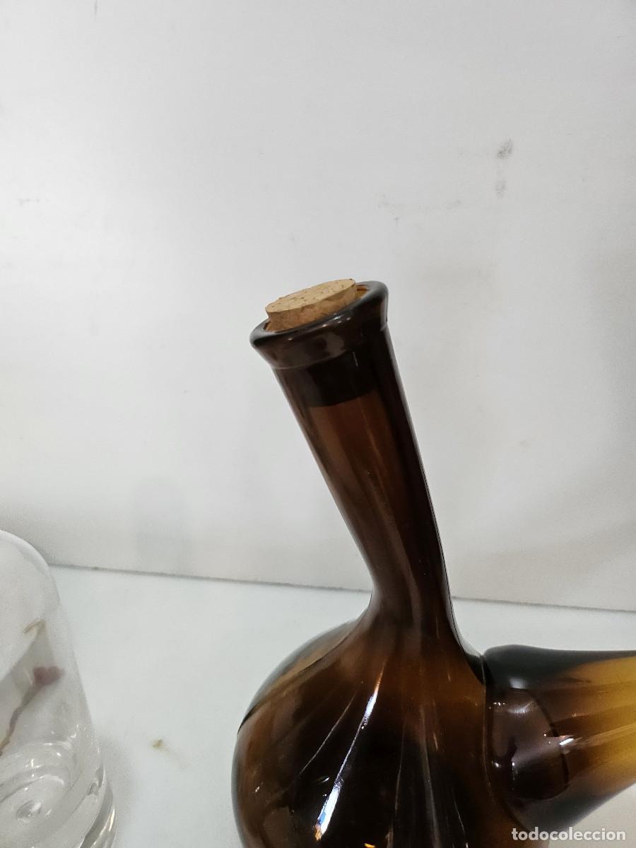Botellas antiguas: botijo de cristal marron - Foto 2