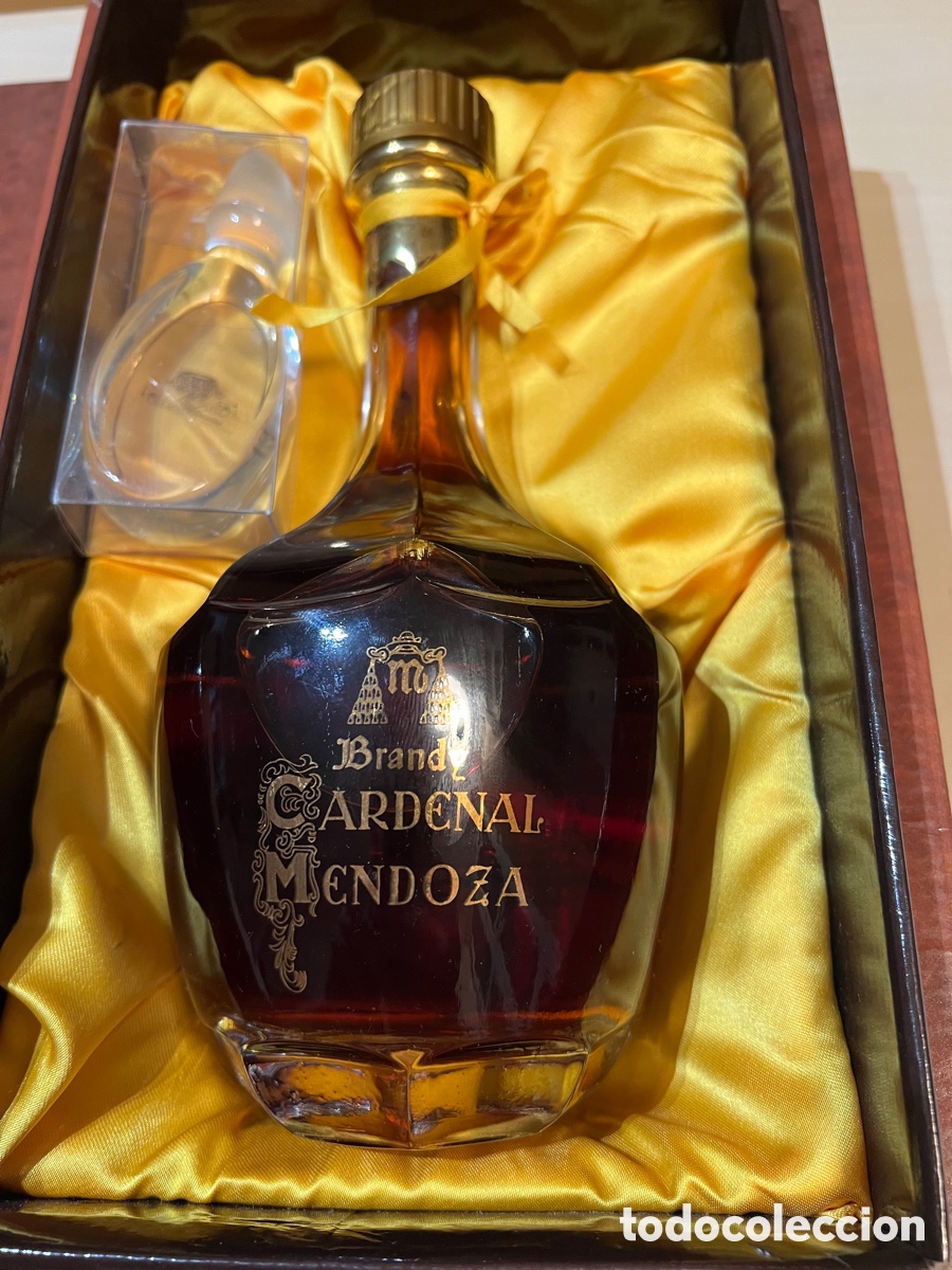 Botellas antiguas: Botella cardenal Mendoza de lujo - Foto 2
