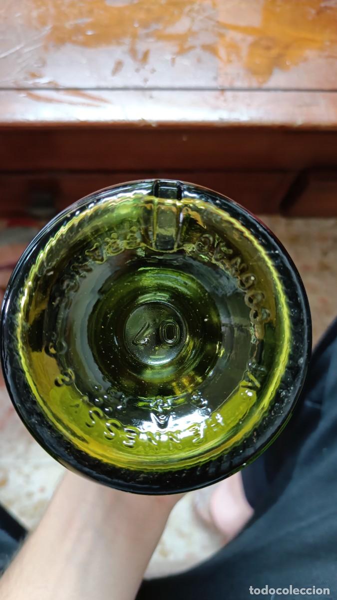 Botellas antiguas: Cognac Hennessy &rdquo;bras arm&eacute;&rdquo; - Foto 4