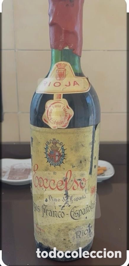 Botellas antiguas: 2 Botellas de vino a&ntilde;o 62 - Foto 1