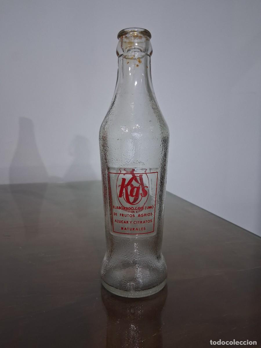Botellas antiguas: Botella serigrafiada refresco KAS - Foto 2