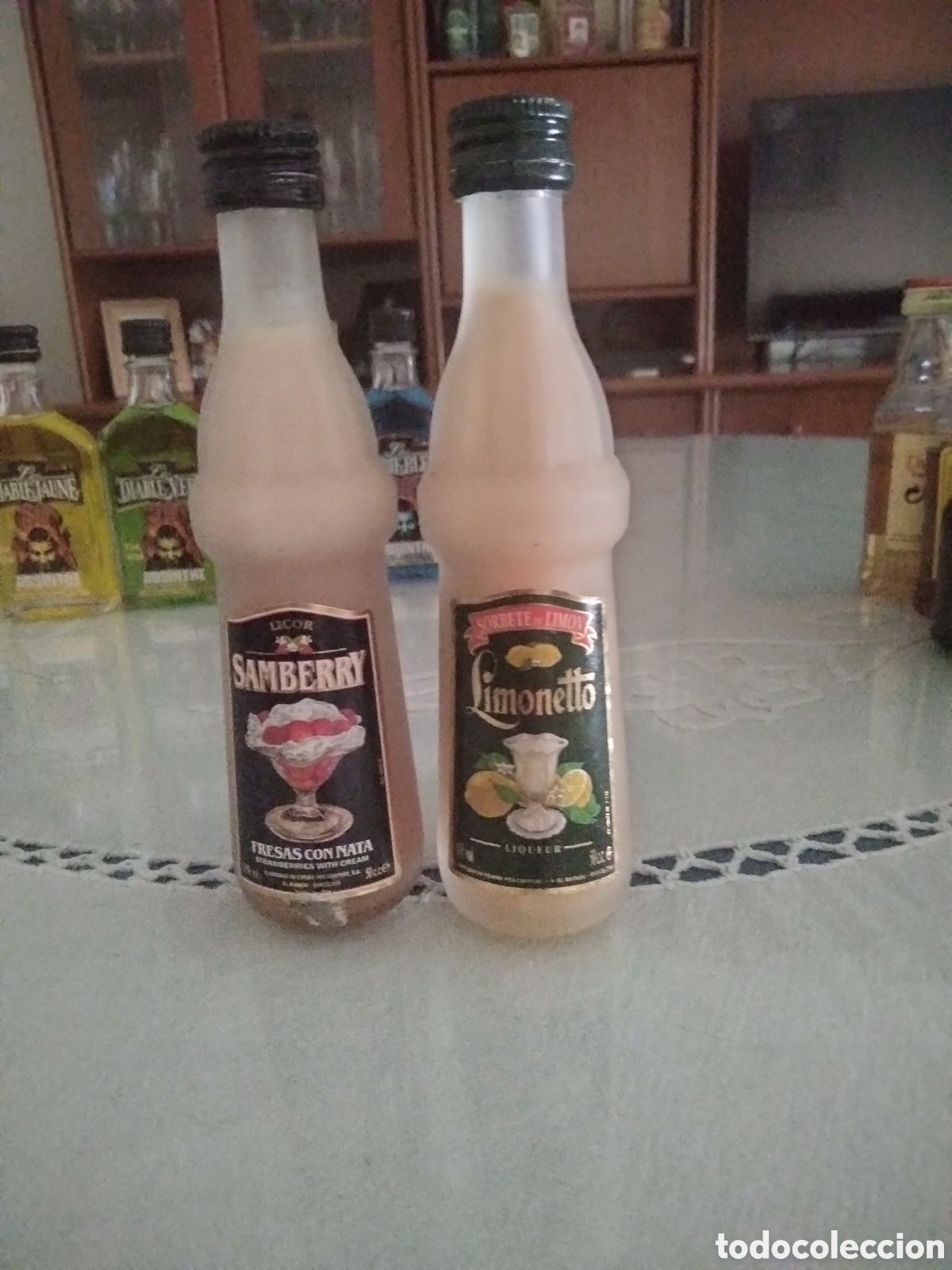 Botellas antiguas: Mimi botellas de licor - Foto 1
