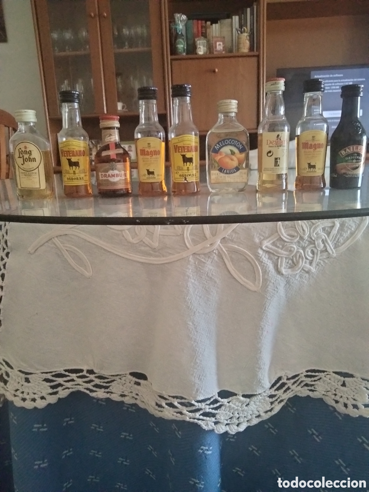 Botellas antiguas: Mini botellas de licor - Foto 1