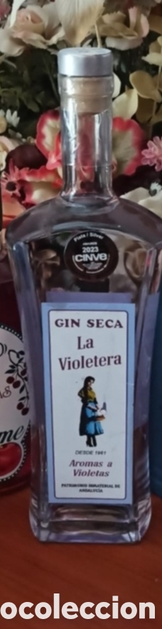 Botellas antiguas: Lote de 5 botellas de licor - Foto 4