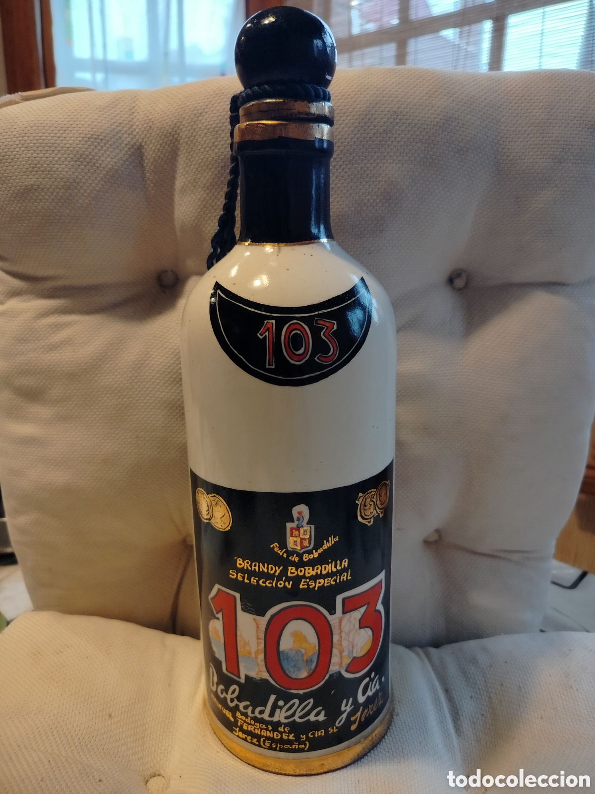 Botellas antiguas: Brandy 103 Botella Cer&aacute;mica - Foto 1