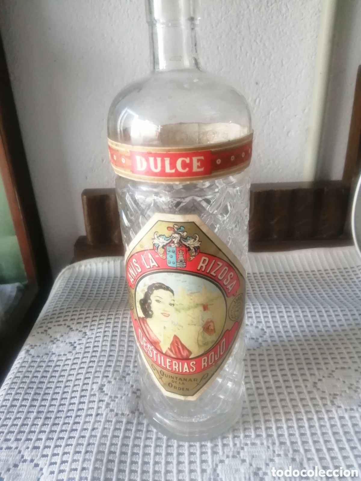 Botellas antiguas: BOTELLA DE AN&Iacute;S LA RIZOSA. VAC&Iacute;A - Foto 1
