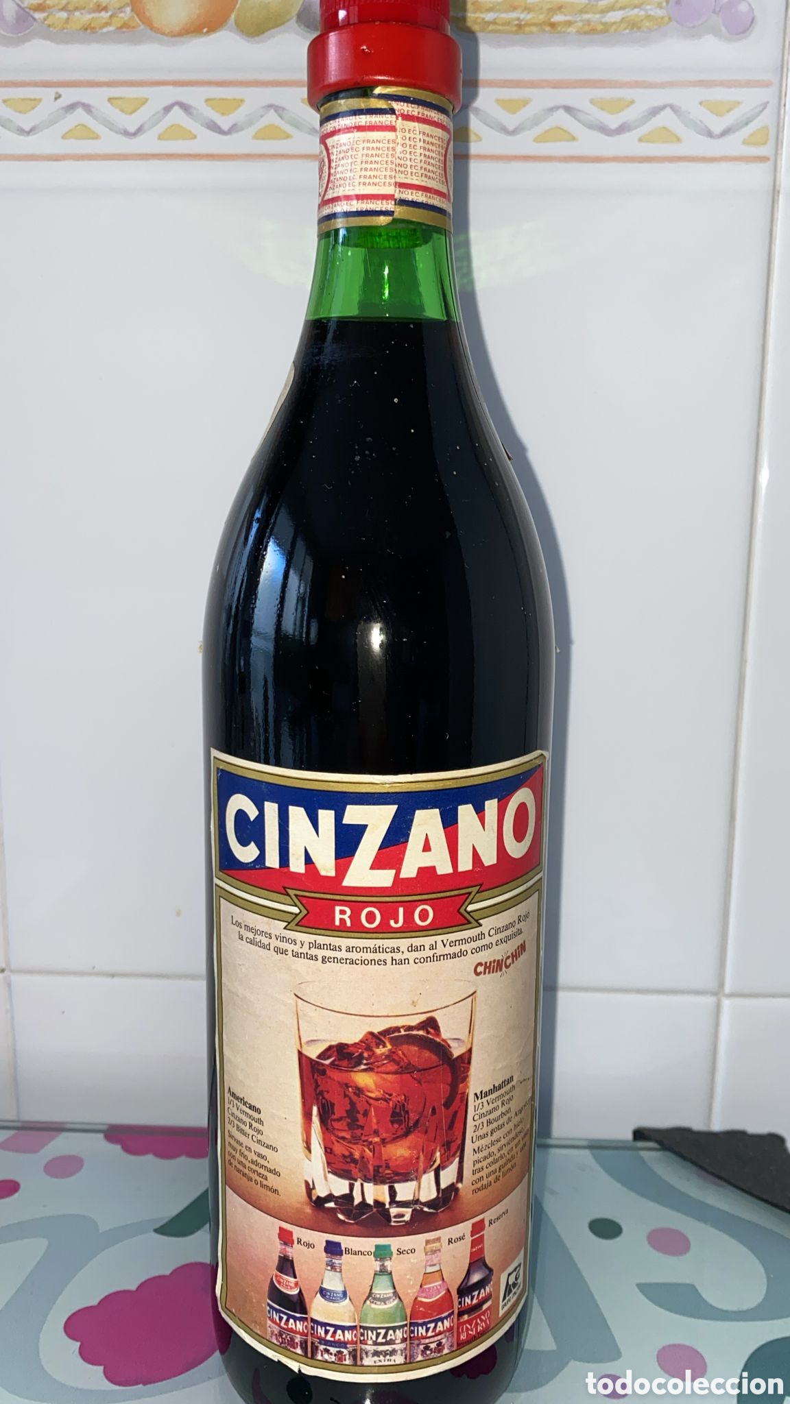Botellas antiguas: Botella antigua Cinzano rojo - Foto 2