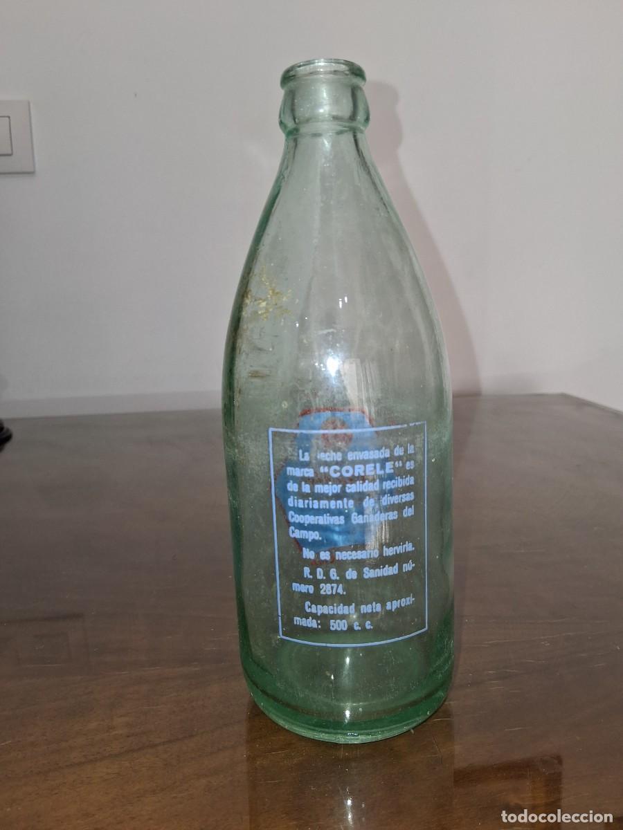 Botellas antiguas: Botella de leche Corele Barcelona - Foto 2
