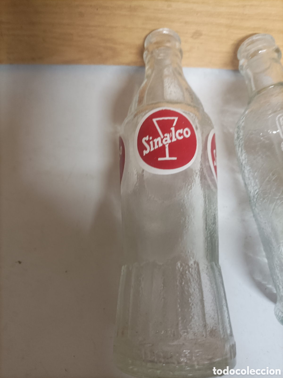 Botellas antiguas: Lote de siete botellas de bebidas - Foto 5