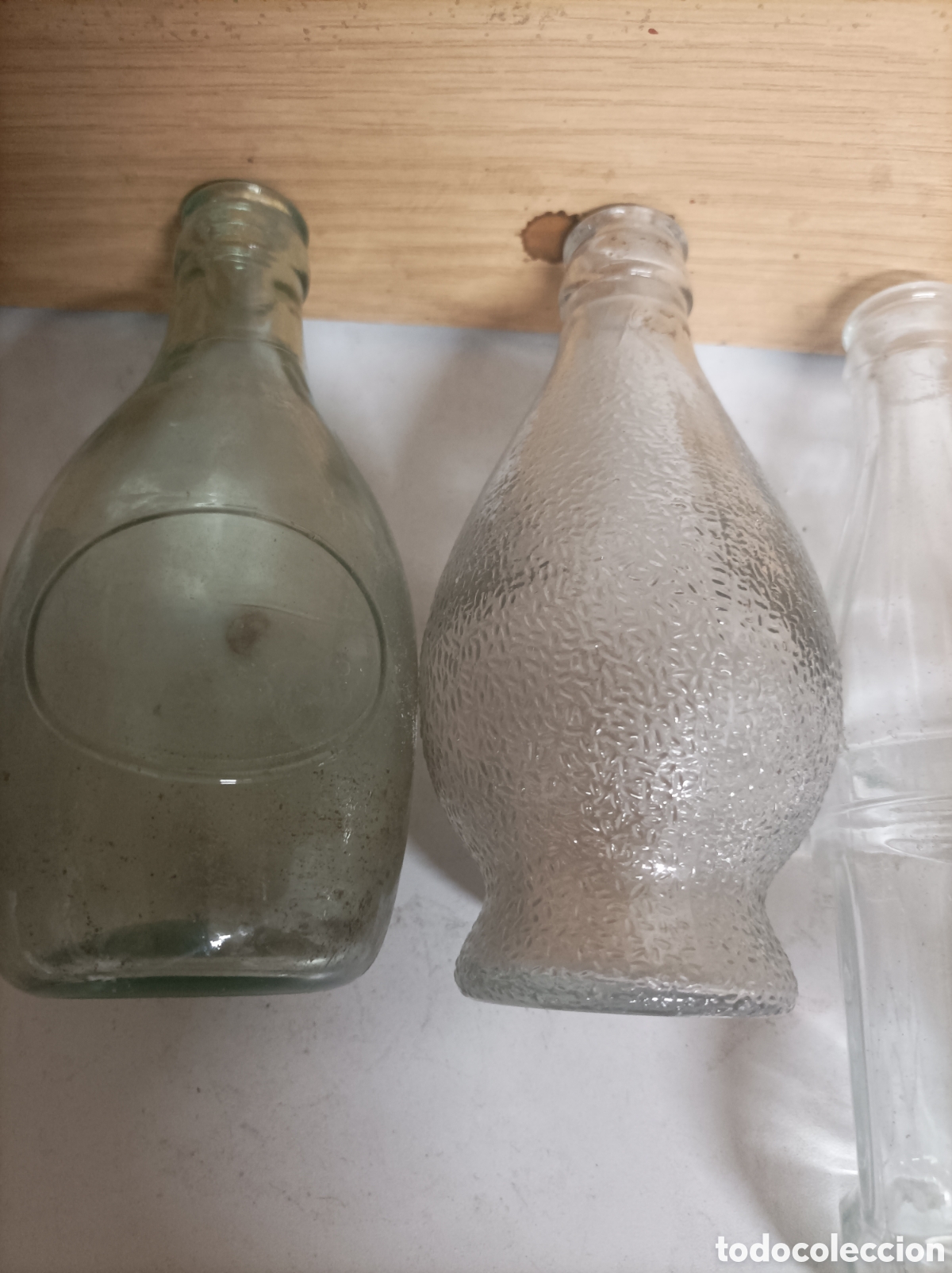 Botellas antiguas: Lote de siete botellas de bebidas - Foto 8
