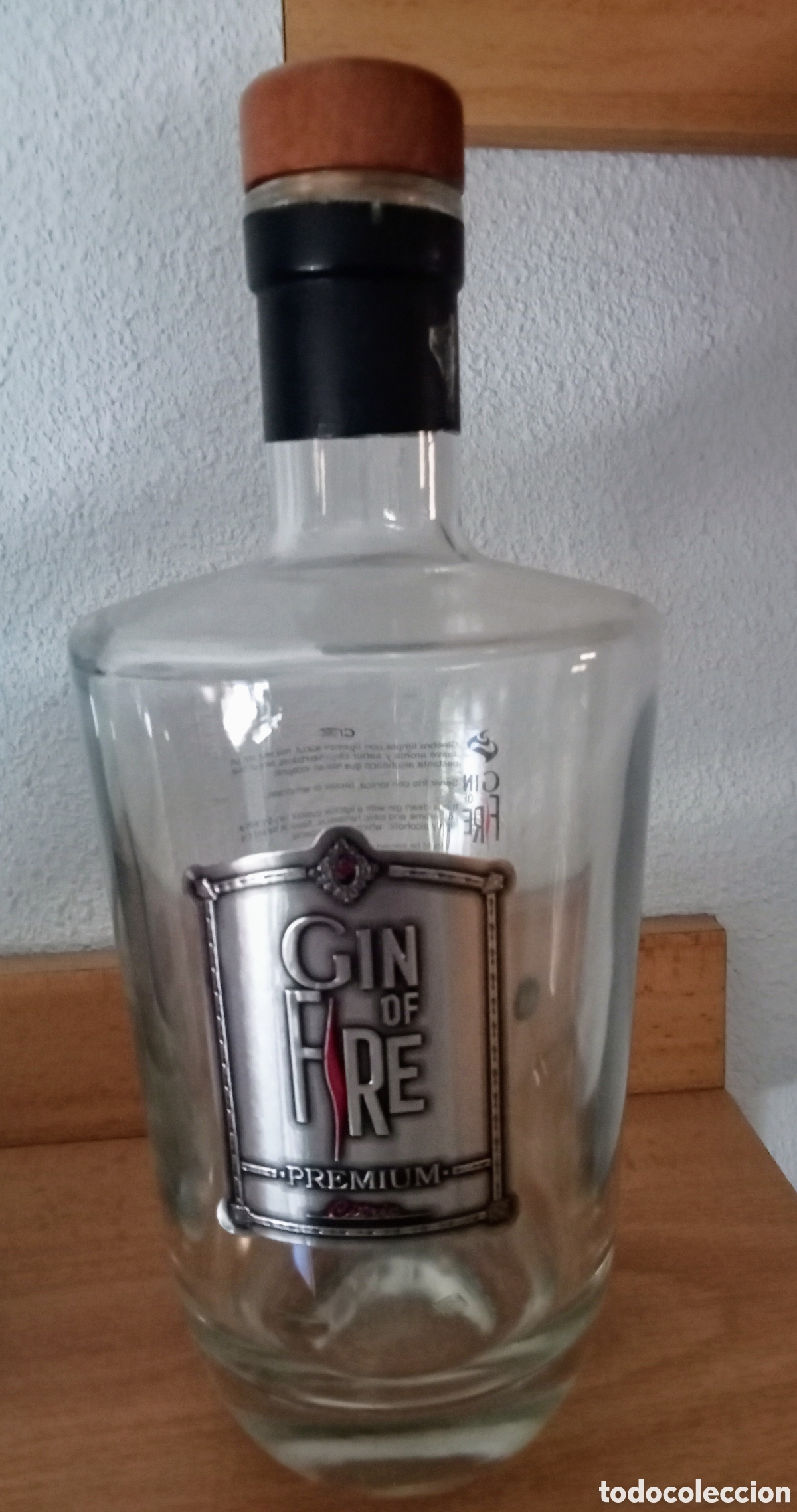Botellas antiguas: 2 botellas vac&iacute;as de Gin. - Foto 2