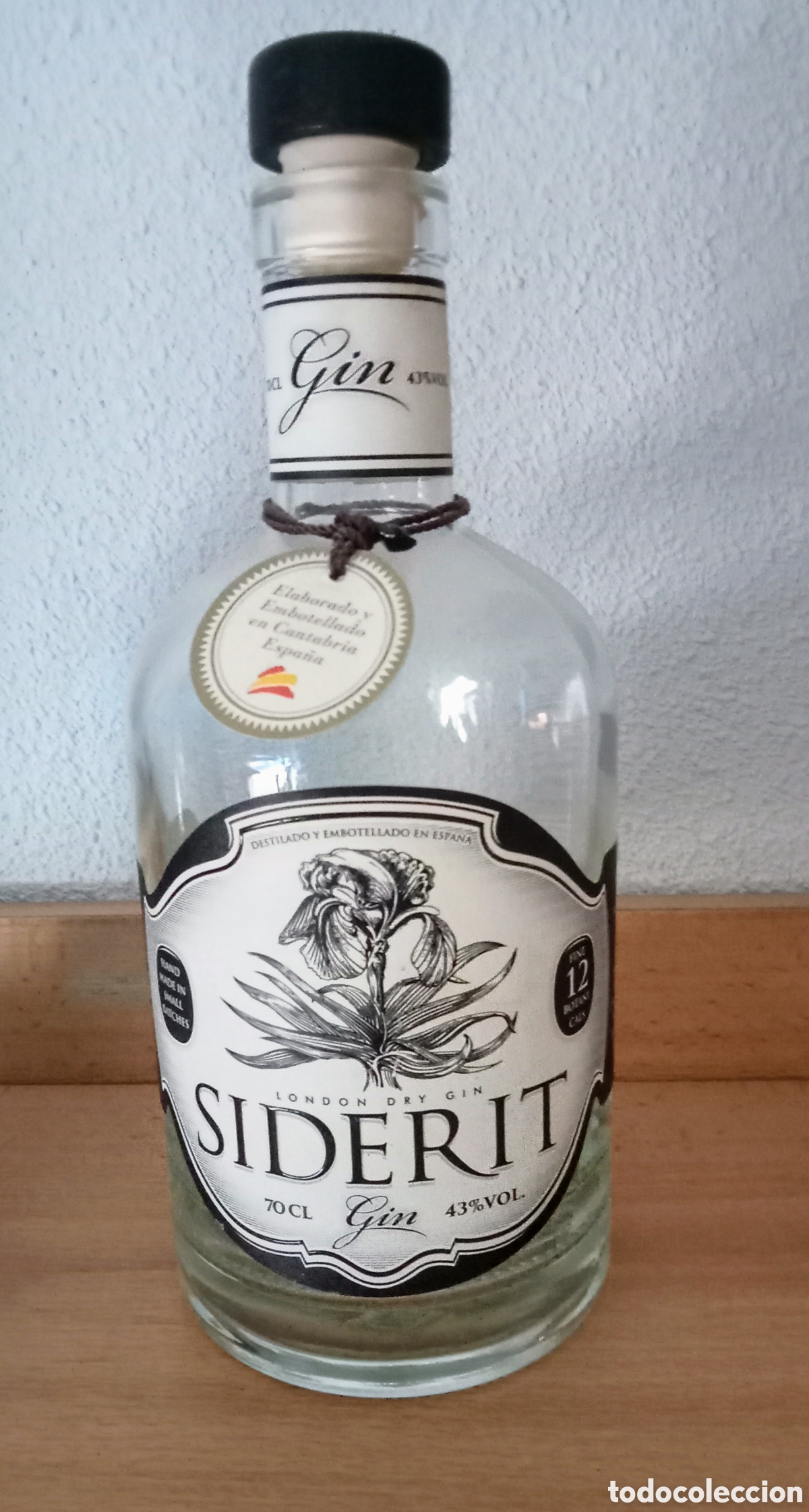 Botellas antiguas: 2 botellas vac&iacute;as de Gin. - Foto 1