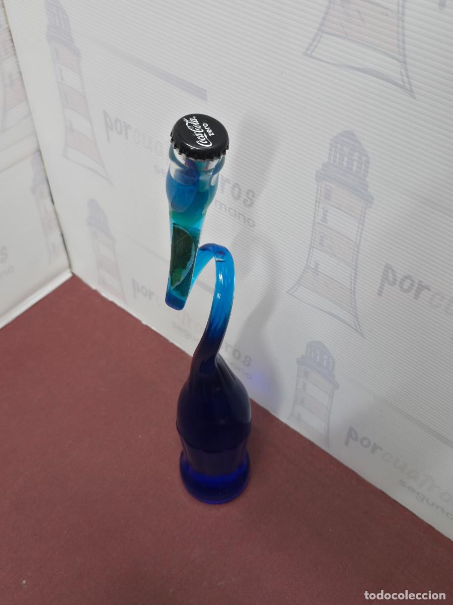Botellas antiguas: Botella coca cola con cuello deformado moldeado - Foto 2