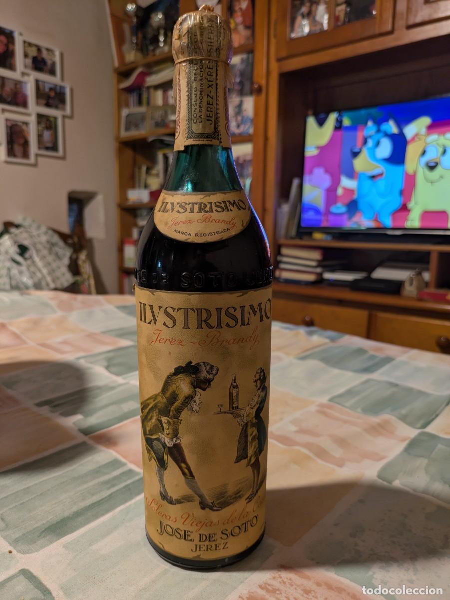 Botellas antiguas: Botella Brandy Ilustrisimo - Foto 1