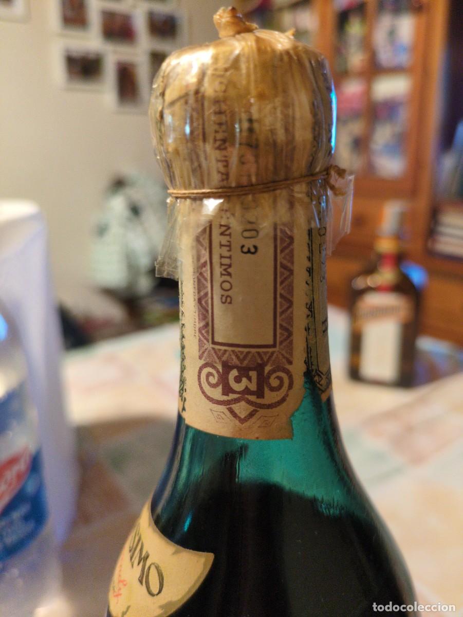 Botellas antiguas: Botella Brandy Ilustrisimo - Foto 7